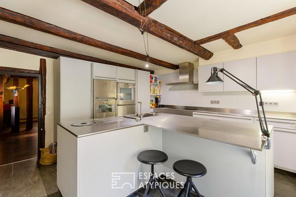 Ancienne synagogue en coeur de village