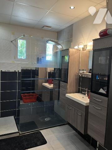 Maison individuelle avec piscine