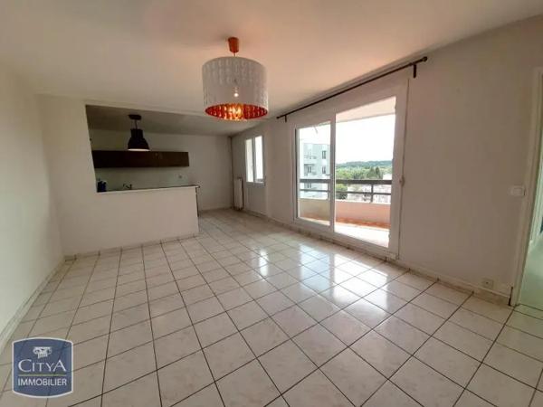 Appartement à louer 4 pièces 86.22m² Charleville-Mézières (08000)
