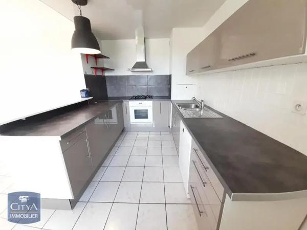 Appartement à louer 4 pièces 86.22m² Charleville-Mézières (08000)
