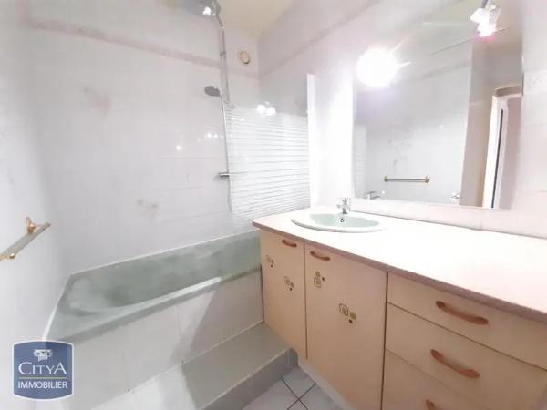 Appartement à louer 4 pièces 86.22m² Charleville-Mézières (08000)