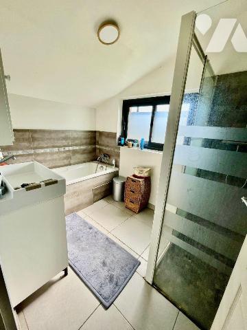 Ensemble de 2 maisons situées au calme

La maison principale est une maison en pierres recons...