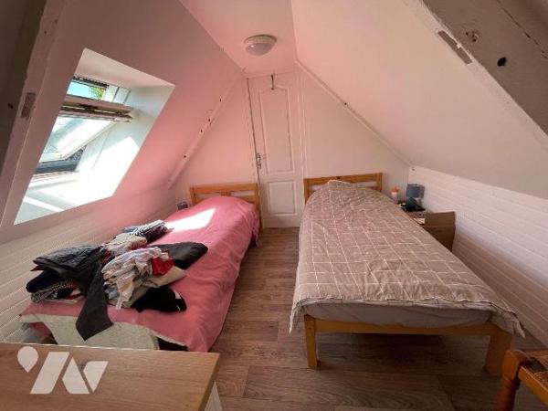 Ensemble de 2 maisons situées au calme

La maison principale est une maison en pierres recons...
