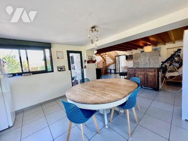 Ensemble de 2 maisons situées au calme

La maison principale est une maison en pierres recons...