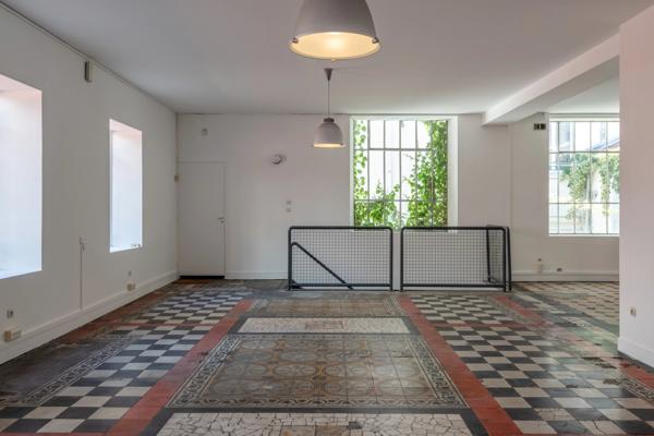 Lyon 7ème - Ancien local réhabilité de 243,65 m² - Esprit Loft - Usage mixte