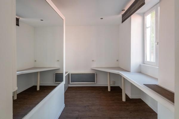 Lyon 7ème - Ancien local réhabilité de 243,65 m² - Esprit Loft - Usage mixte