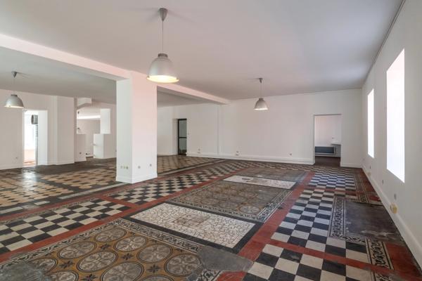 Lyon 7ème - Ancien local réhabilité de 243,65 m² - Esprit Loft - Usage mixte
