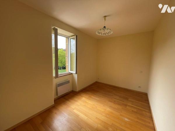 MIRANDE à 10min, au sud d'Auch, au calme en position dominante Gasconne et dépendance sur 3000m².