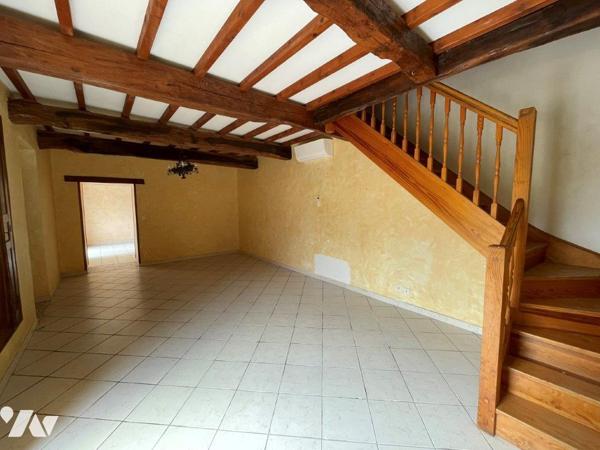 MIRANDE à 10min, au sud d'Auch, au calme en position dominante Gasconne et dépendance sur 3000m².