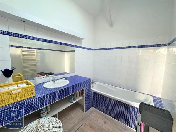 Appartement à louer 1 pièce 80m²