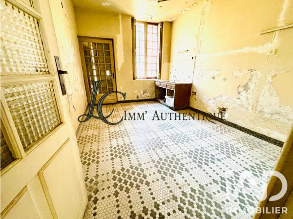 Maison à vendre 10 pièces 319,21 m² Pont-de-l'Arche