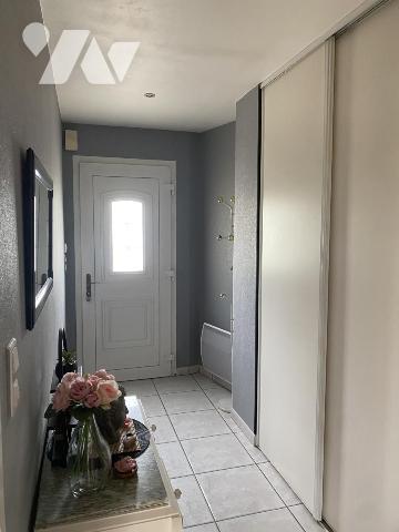 EN EXCLUSIVITE, situé sur l'axe Vire-Caen, UN PAVILLON DE PLAIN-PIED