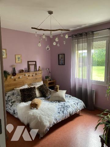 EN EXCLUSIVITE, situé sur l'axe Vire-Caen, UN PAVILLON DE PLAIN-PIED