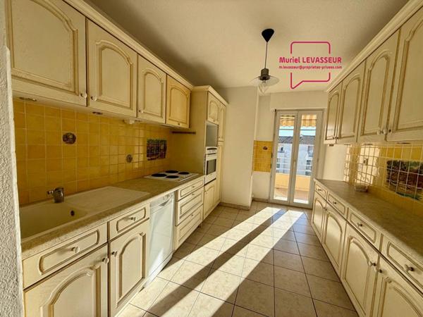 Appartement T4 dernier étage avec ascenseur + garage