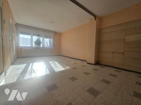 Maison à Vendre à Condé-sur-l'Escaut (59163) en Nord (59)

Cette maison propose une surface h...