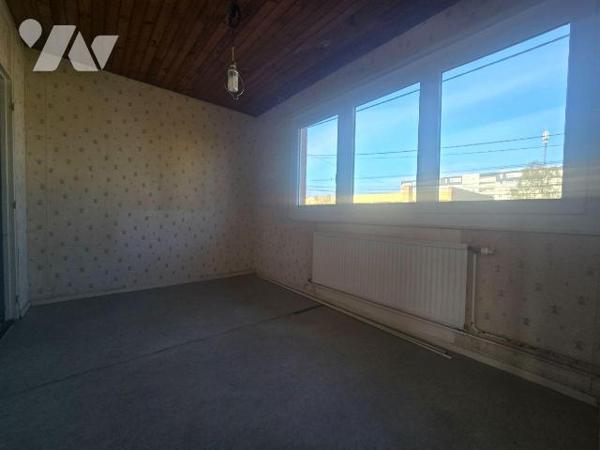 Maison à Vendre à Condé-sur-l'Escaut (59163) en Nord (59)

Cette maison propose une surface h...