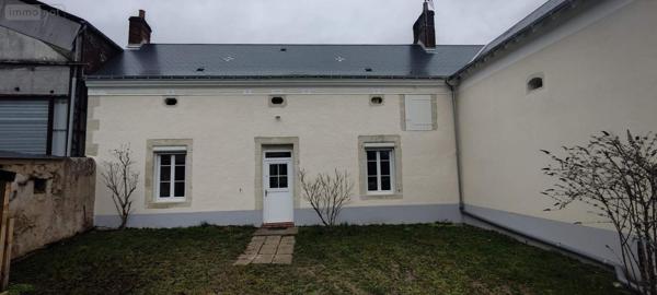 Maison à vendre à Montval-sur-Loir dans la Sarthe (72500), ref : 042/1169