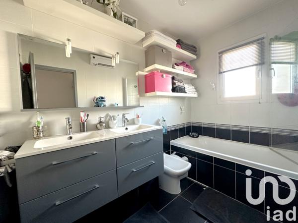 Maison à vendre 6 pièces 150 m² Roquebrune-sur-Argens