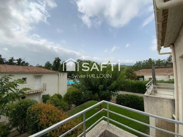 Appartement F2, bord de mer, parking