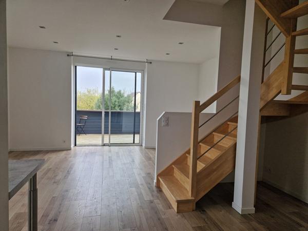 Appartement Duplex avec balcon et 2 parkings à Trélazé