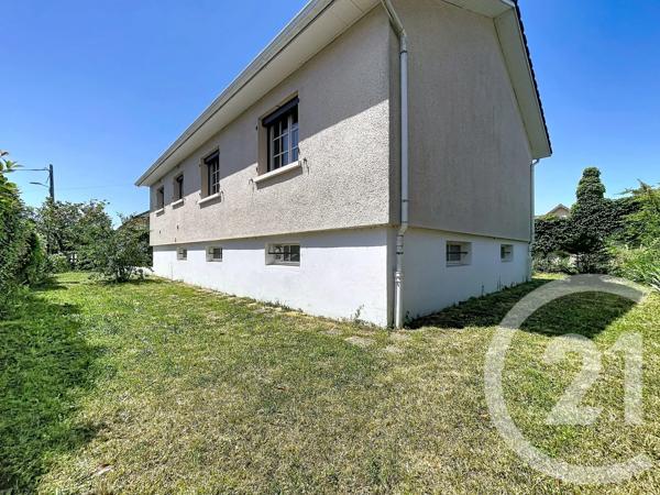 Maison à vendre  6 pièces - 120 m 2   LONGVIC  - 21