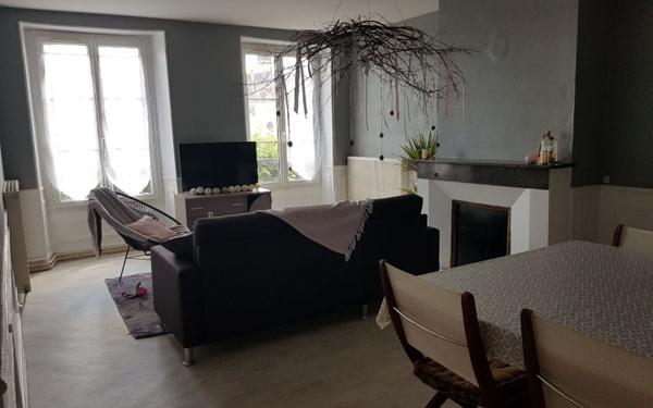 Appartement à louer    3 pièces • 78 m2 Mamers