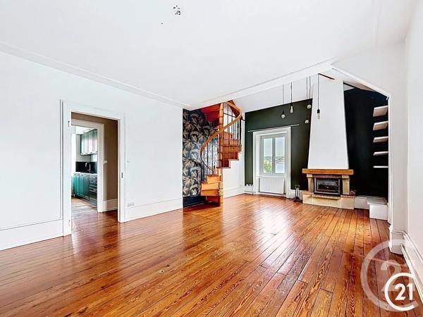 Appartement F5 à vendre  5 pièces - 104,23 m 2   MONTBELIARD  - 25