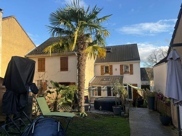 Charmante Maison Familiale 3 chambres, un bureau de 89 m² à Crégy-les-Meaux