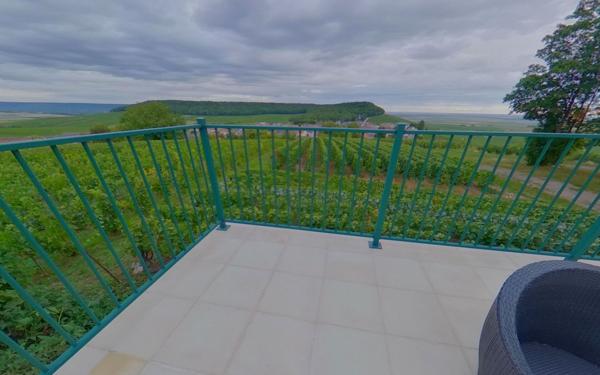 Maison à louer    4 pièces • 101 m2 Cramant