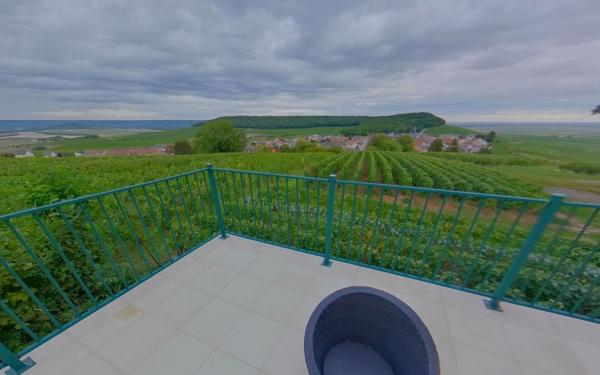 Maison à louer    4 pièces • 101 m2 Cramant