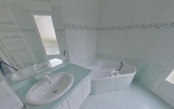 Maison à louer    4 pièces • 101 m2 Cramant