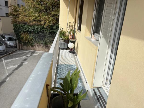 VUE PANORAMIQUE SUR LA CITADELLE DEPUIS LE BALCON ! T3 lumineux de 55,10 m² avec stationnements privatifs