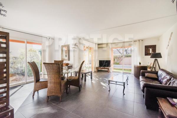 Villa
                                                                                                                                                                                                                                                                                                                        5 pièce(s)                                                                                                                                                                                                          4 chambre(s)                                                                                                                                                                                                          140  m²