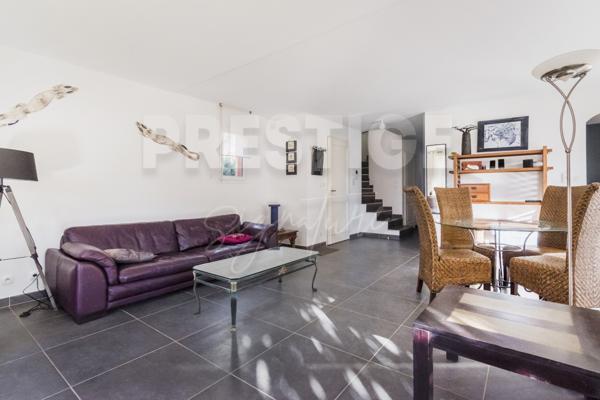 Villa
                                                                                                                                                                                                                                                                                                                        5 pièce(s)                                                                                                                                                                                                          4 chambre(s)                                                                                                                                                                                                          140  m²