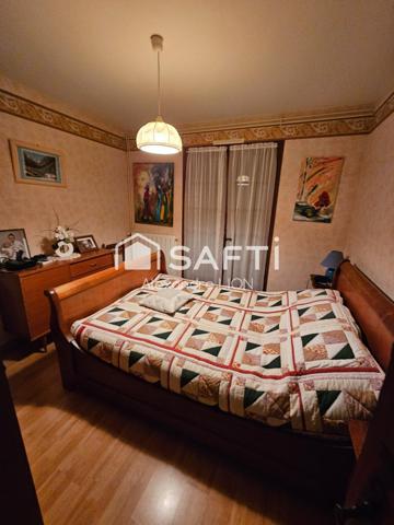 Belle maison de plain pied offrant un grand jardin de plus de 2000m²