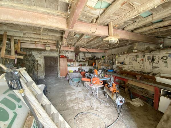 Dépendance 4 pièce(s) 507.61 m2