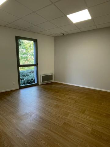 BUREAUX A LOUER 100 M² AURAY