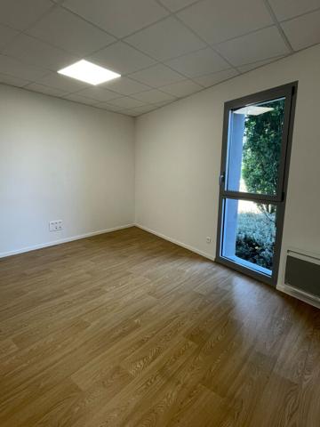 BUREAUX A LOUER 100 M² AURAY