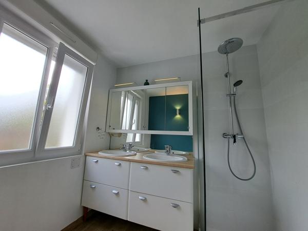 A Louer. Libre le 30/10/2026. Quimper, Quartier Résidentiel pour Maison Meublée avec Jardin