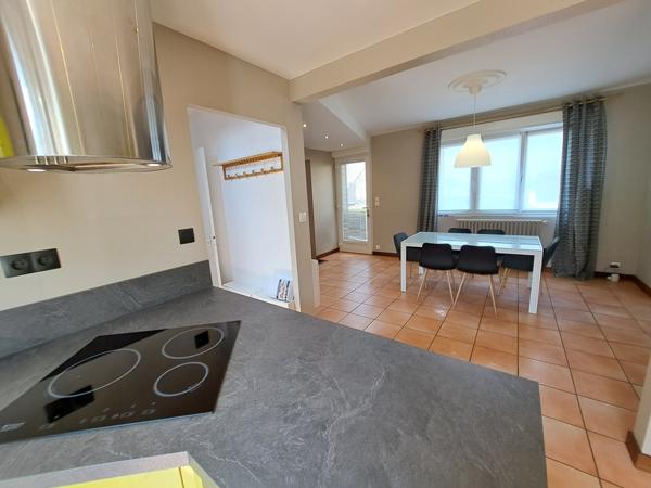 A Louer. Libre le 30/10/2026. Quimper, Quartier Résidentiel pour Maison Meublée avec Jardin