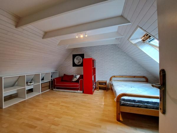 A Louer. Libre le 30/10/2026. Quimper, Quartier Résidentiel pour Maison Meublée avec Jardin