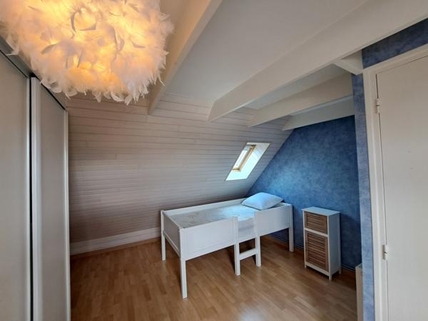 A Louer. Libre le 30/10/2026. Quimper, Quartier Résidentiel pour Maison Meublée avec Jardin