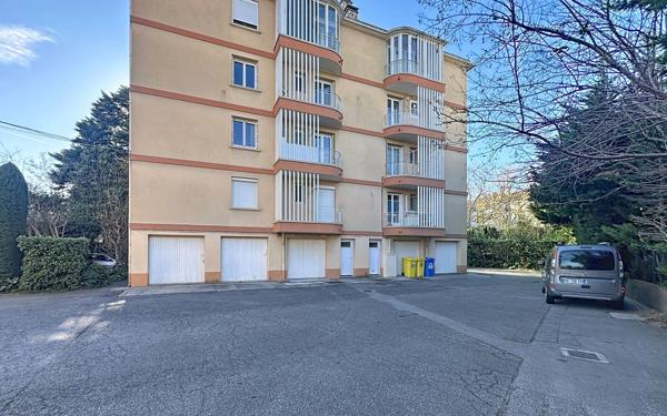 Appartement à vendre    3 pièces • 63 m2 Avignon