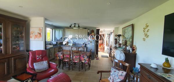 Chantonnay 5 minutes du centre ville Maison de plain-pied de 201 m² au calme  Chantonnay (85110)