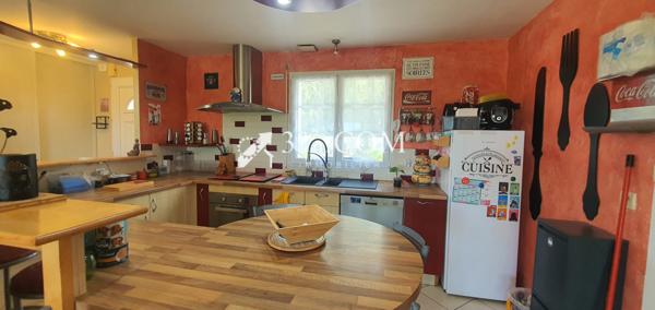 Chantonnay 5 minutes du centre ville Maison de plain-pied de 201 m² au calme  Chantonnay (85110)