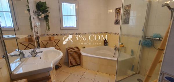 Chantonnay 5 minutes du centre ville Maison de plain-pied de 201 m² au calme  Chantonnay (85110)