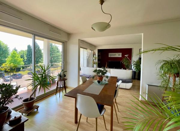 Appartement à vendre 4 pièces PREVESSIN MOENS (01) de 114 m2, lumineux dans un lieu très apprécié