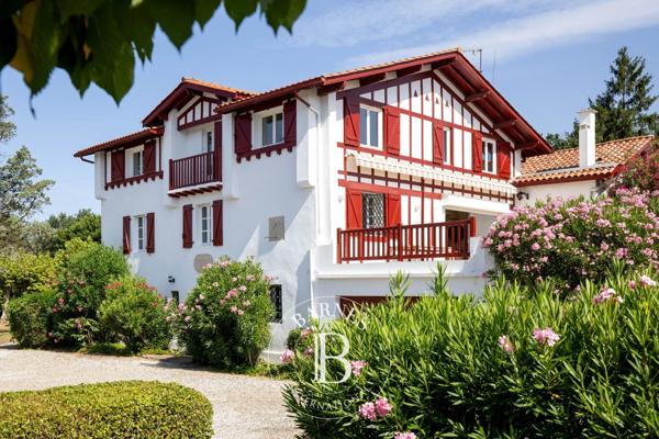 Jatxou, Maison 9 Chambres -  467 m² à vendre