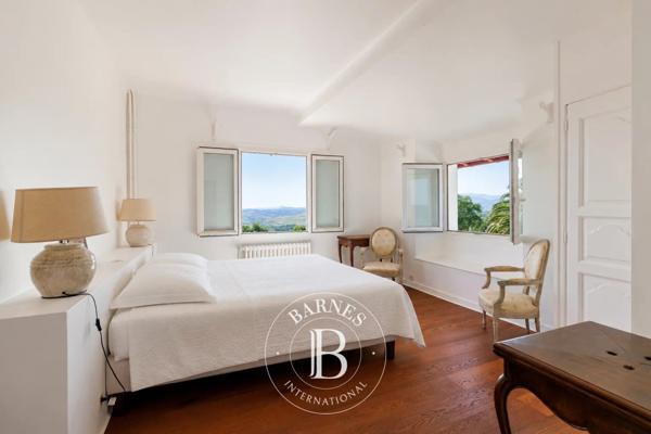 Jatxou, Maison 9 Chambres -  467 m² à vendre