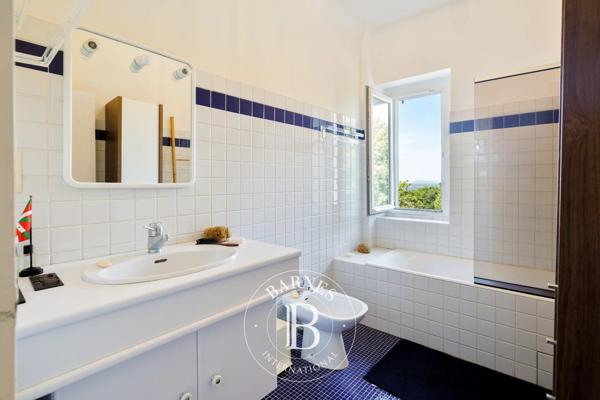 Jatxou, Maison 9 Chambres -  467 m² à vendre